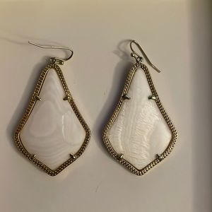 Kendra Scott- Pearl white drop earrings. Gold frame